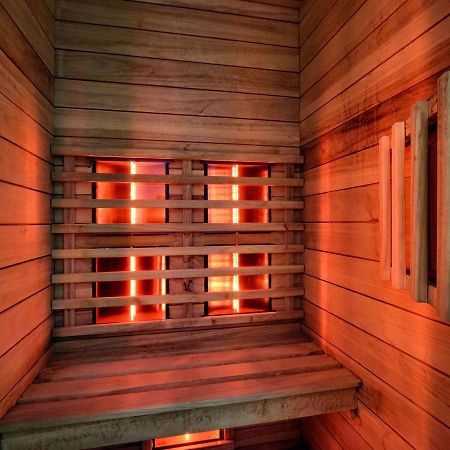 Charming Holiday Home In Durbuy With Sauna Barvaux Eksteriør bilde